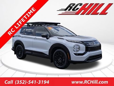 New 2026 Mitsubishi Outlander AWD image 1