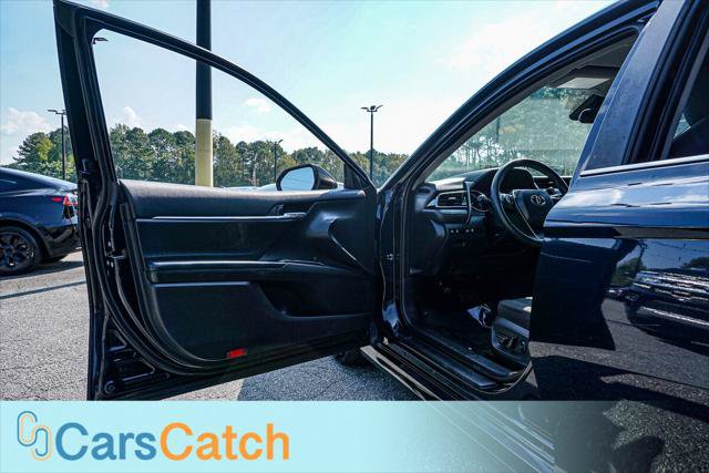 Used 2020 Toyota Camry LE FWD image 18