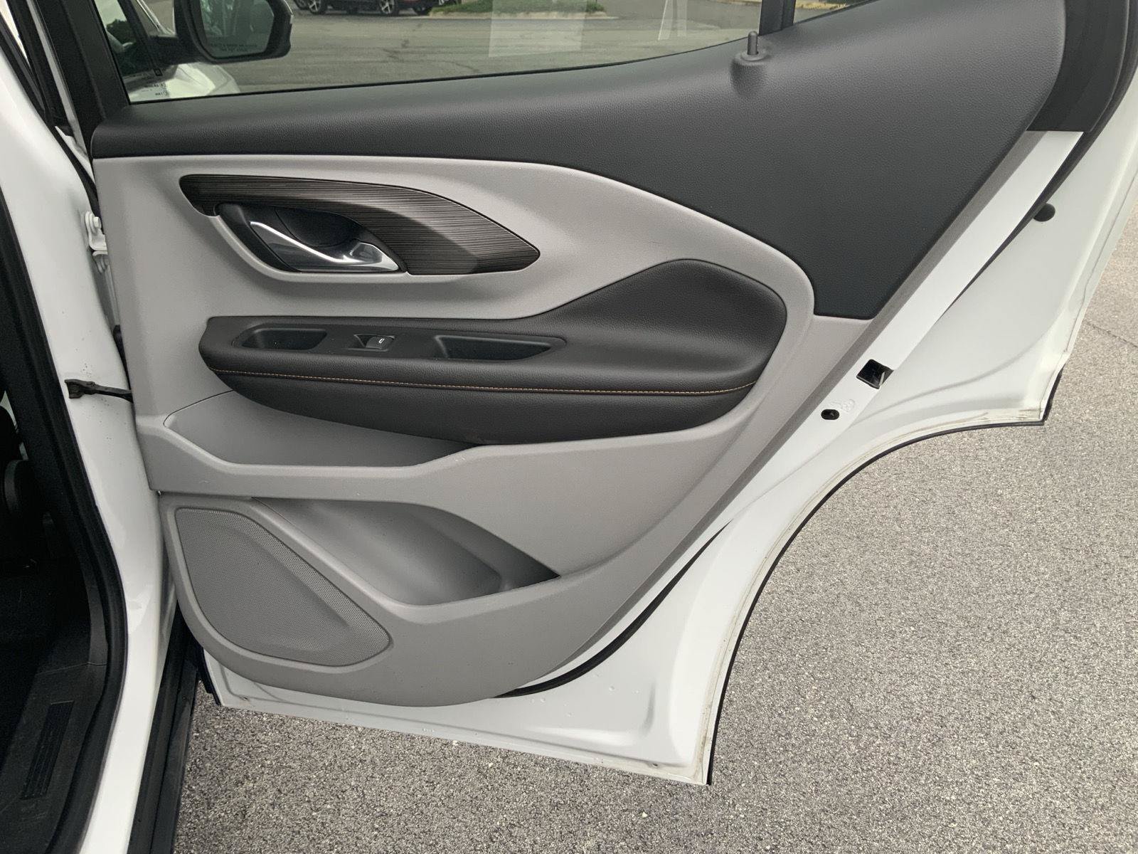 Used 2018 GMC Terrain SLT w/ Preferred Package FWD image 50