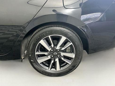 Used 2025 Nissan Versa SV FWD image 11