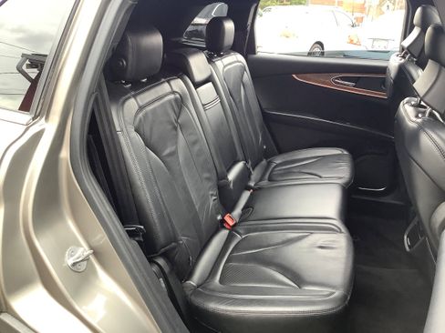 Used 2016 Lincoln MKX Reserve w/ Technology Package AWD/4WD image 14