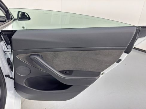 Used 2022 Tesla Model 3 image 43