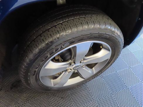 Used 2017 Jeep Grand Cherokee Overland AWD/4WD image 9
