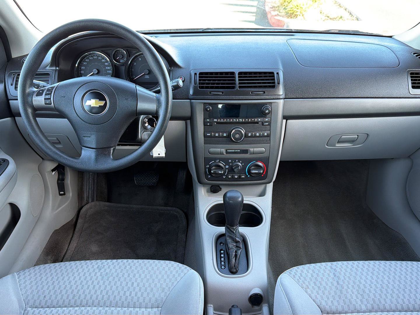 Used 2009 Chevrolet Cobalt LT w/ Preferred Equipment Group FWD image 8