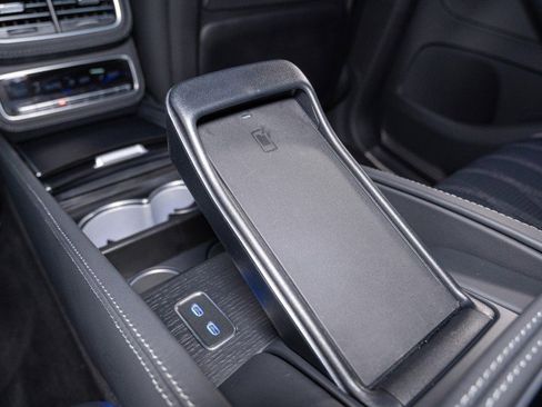 Certified 2025 Mercedes-Benz Maybach GLS 600 4MATIC image 32