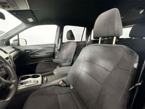 Used 2022 Honda Pilot Sport image 3
