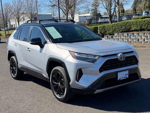 Used 2022 Toyota RAV4 XSE image 2