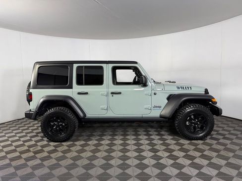 Used 2023 Jeep Wrangler Unlimited image 3