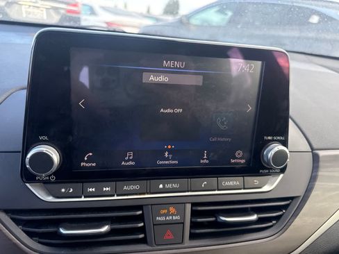 Used 2023 Nissan Altima 2.5 SV FWD image 27