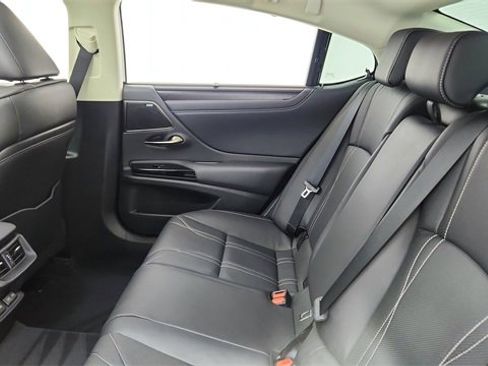 Used 2025 Lexus ES 350 Ultra Luxury image 28