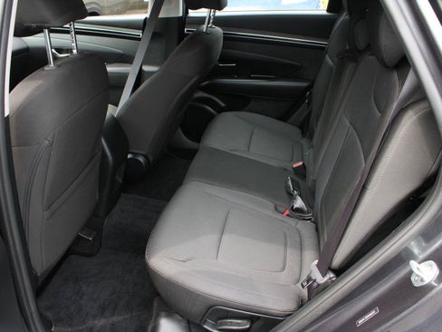 Used 2022 Hyundai Tucson SE AWD/4WD image 16