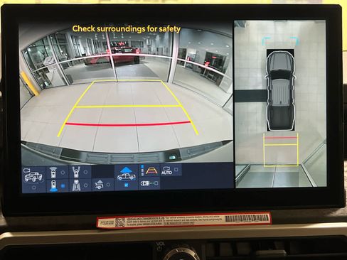 Used 2024 Toyota Tacoma Limited image 29