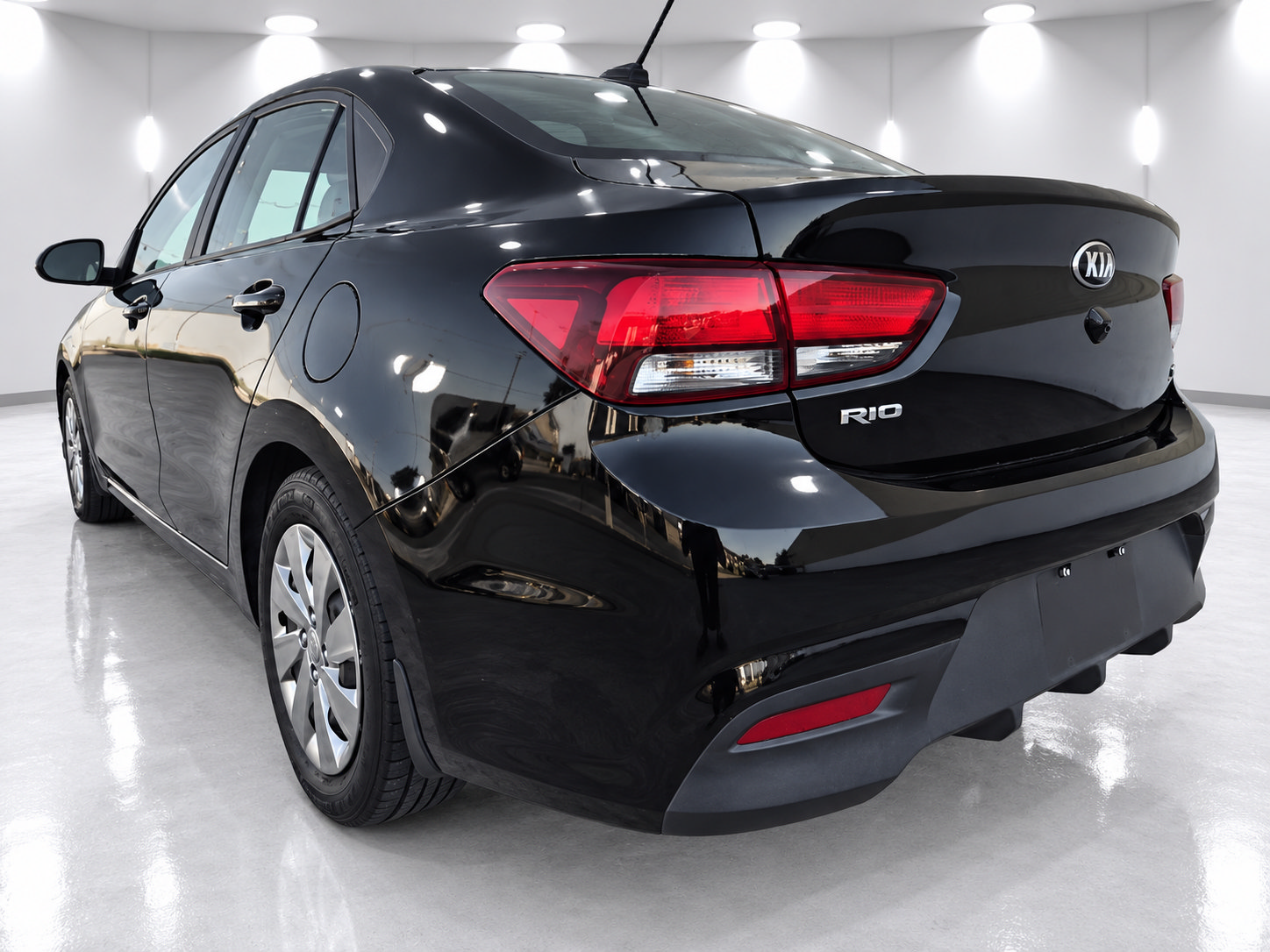 Used 2019 Kia Rio S FWD image 6