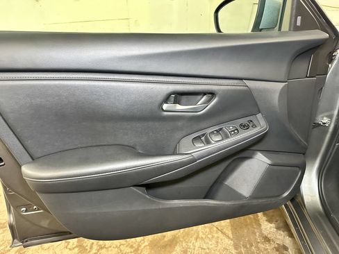 Used 2024 Nissan Sentra SV FWD image 20