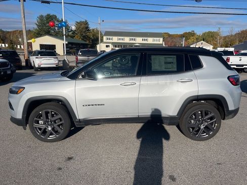 New 2026 Jeep Compass Limited image 4