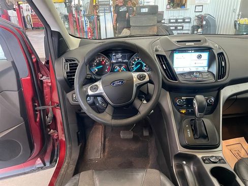 Used 2016 Ford Escape SE w/ SE Chrome Package AWD/4WD image 9