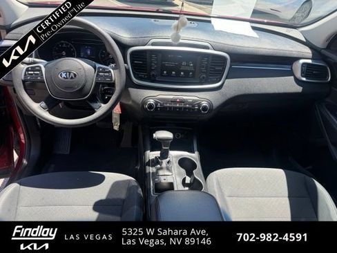 Certified 2022 Kia Sorento S FWD image 8