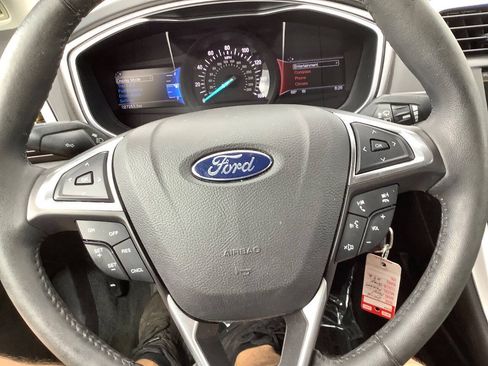 Used 2016 Ford Fusion SE FWD image 36