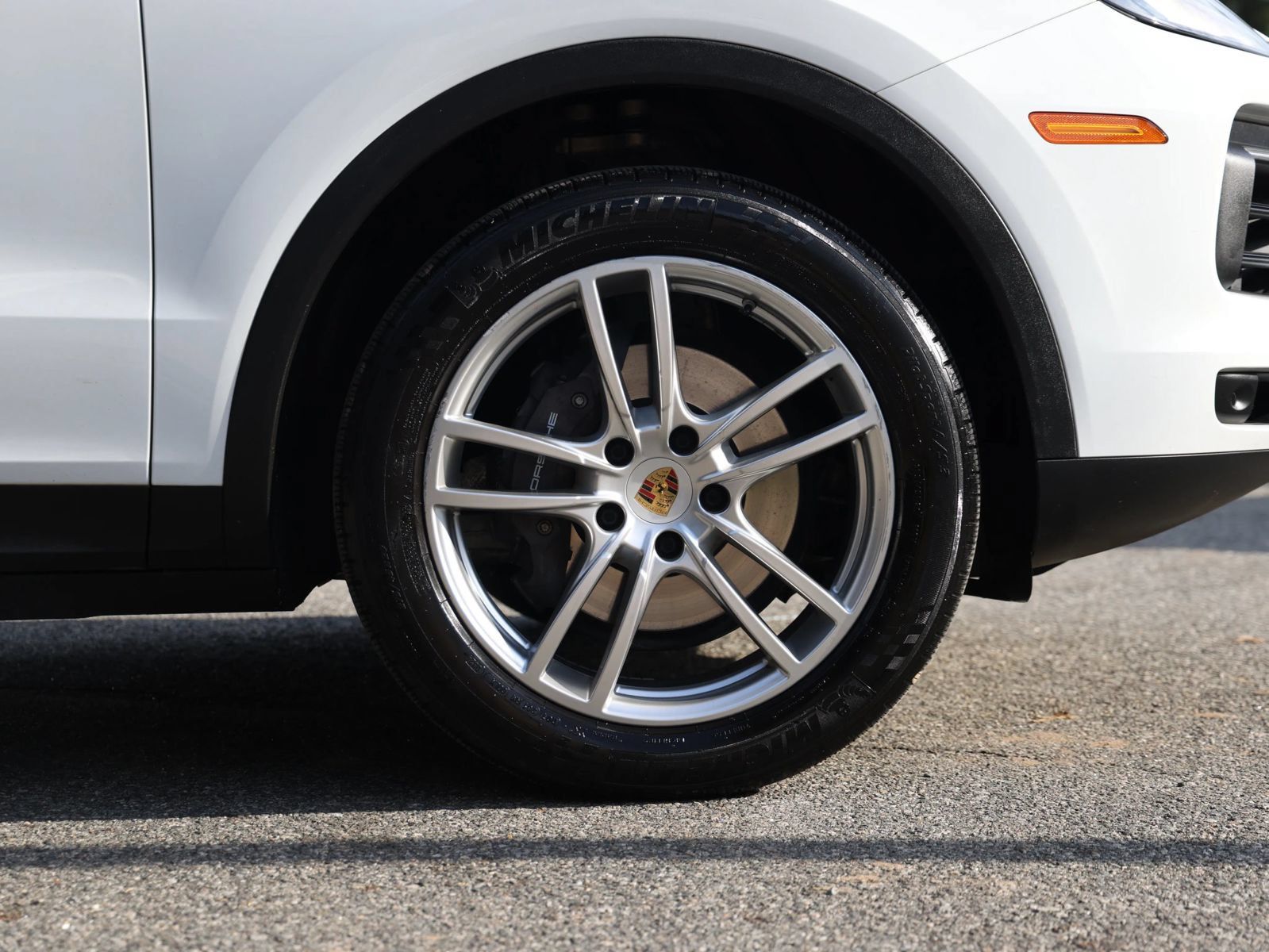 Used 2019 Porsche Cayenne AWD/4WD image 8
