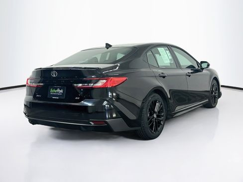 Used 2025 Toyota Camry SE FWD image 9