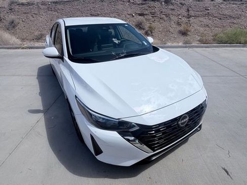 Used 2024 Nissan Sentra SV image 3