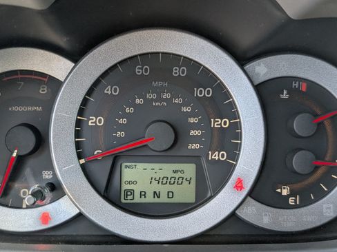 Used 2010 Toyota RAV4 2WD image 19
