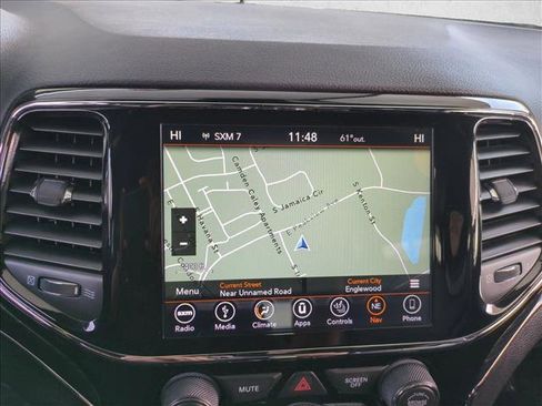 Used 2019 Jeep Grand Cherokee Limited image 13