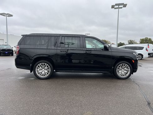 Certified 2023 Chevrolet Suburban RST image 8