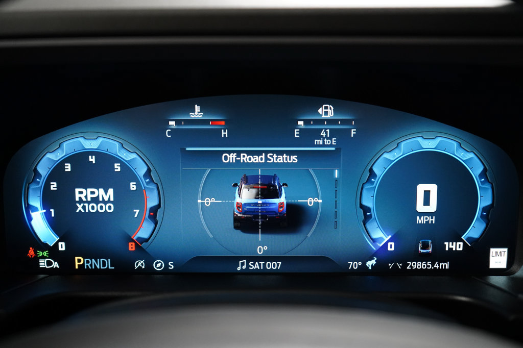 Certified 2025 Ford Bronco Sport Outer Banks w/ Outer Banks Tech Package+ AWD/4WD image 17