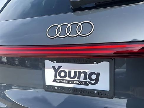 Certified 2025 Audi Q5 Premium w/ Convenience Package AWD/4WD image 13