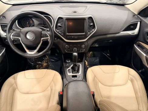 Used 2018 Jeep Cherokee Limited AWD/4WD image 24