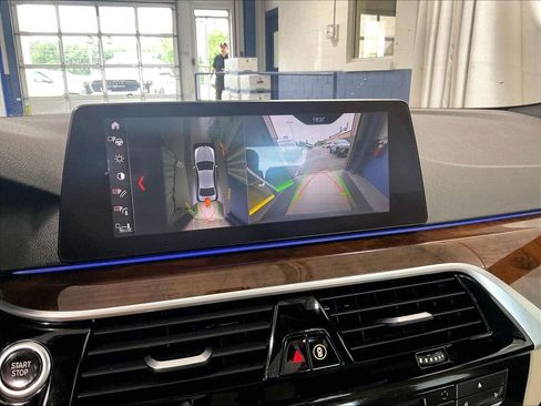 Used 2019 BMW 530e xDrive w/ Convenience Package AWD/4WD image 19