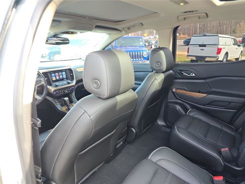 Used 2019 GMC Acadia Denali w/ Technology Package image 17