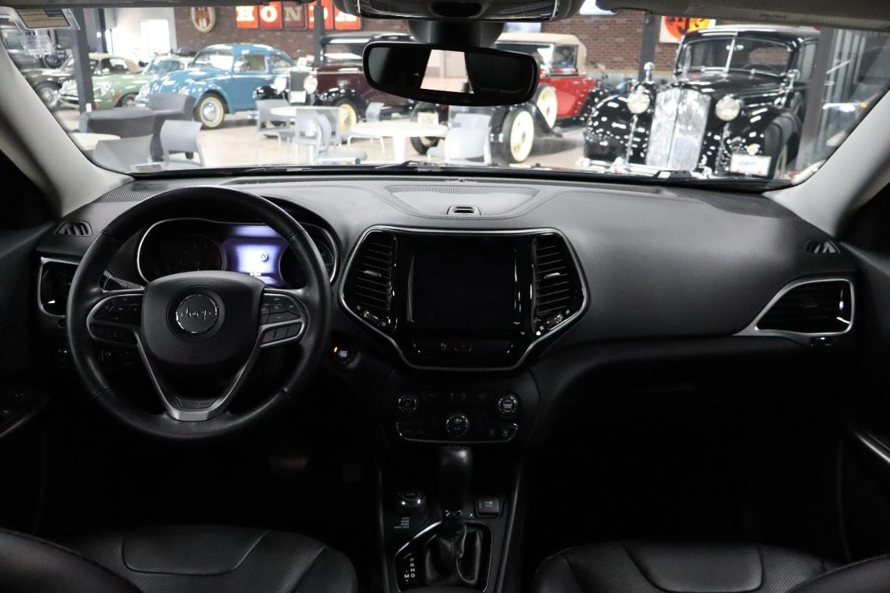 Used 2019 Jeep Cherokee Limited AWD/4WD image 12