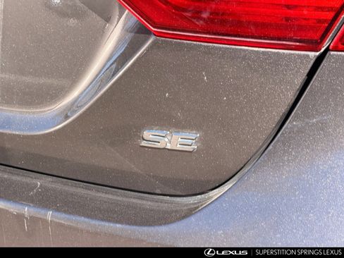 Used 2019 Toyota Camry SE image 7