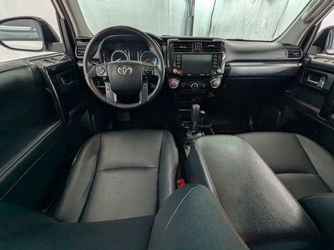 Used 2021 Toyota 4Runner Venture w/ Moonroof Package AWD/4WD image 8
