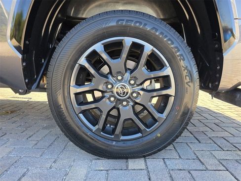 Used 2023 Toyota Tundra Platinum image 19
