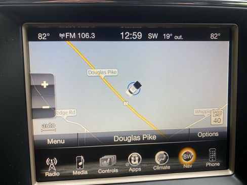 Used 2017 Jeep Grand Cherokee Limited image 14