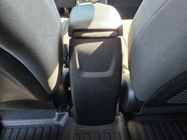 Used 2023 Hyundai Venue SE FWD image 12