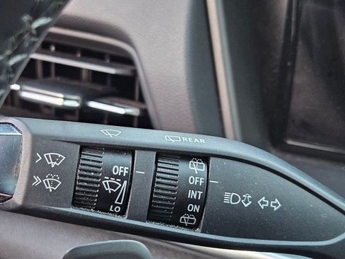 Used 2025 GMC Terrain Elevation AWD/4WD image 10