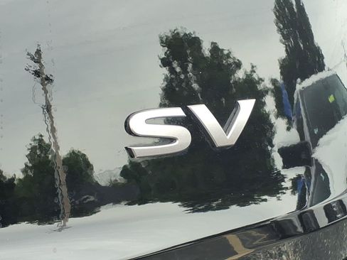 Used 2024 Nissan Rogue SV FWD image 25