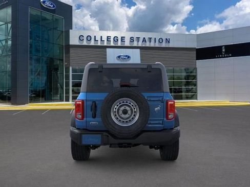 New 2025 Ford Bronco 4-Door image 5