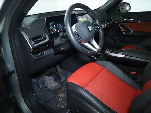 Used 2025 BMW X2 xDrive28i AWD/4WD image 21