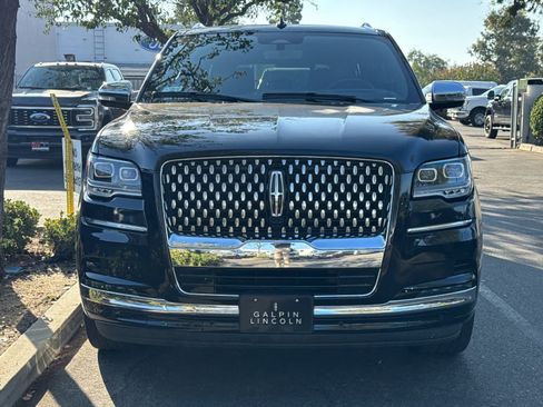Used 2022 Lincoln Navigator L Black Label AWD/4WD image 2