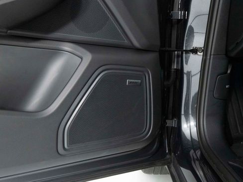 Certified 2026 Porsche Macan AWD/4WD image 21