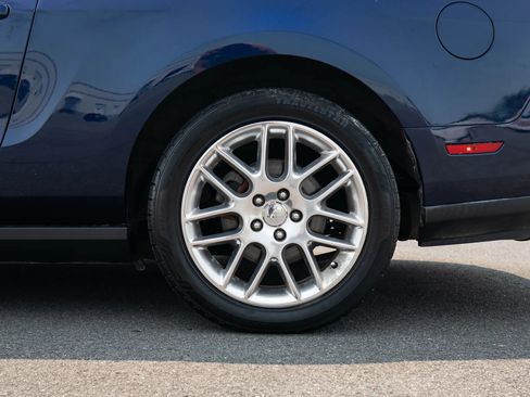Used 2012 Ford Mustang GT Premium RWD image 14