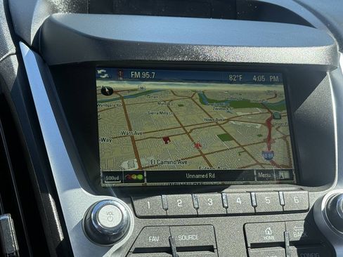 Used 2015 Chevrolet Equinox LTZ FWD image 10