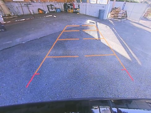 Used 2024 Chevrolet Traverse LT image 23