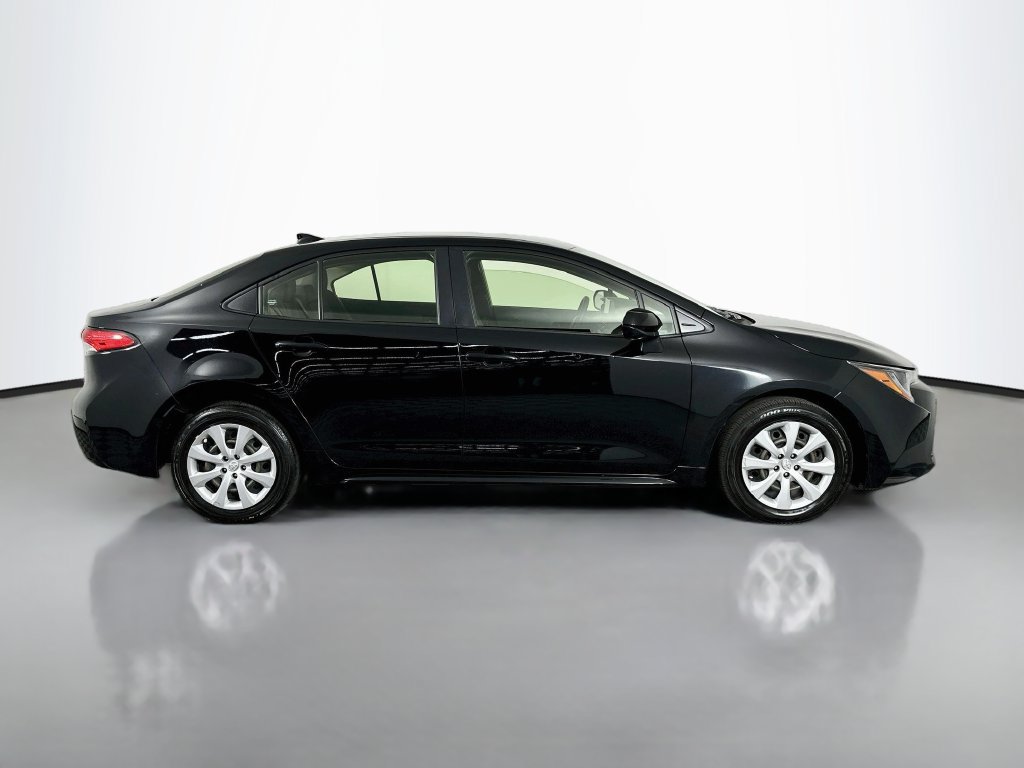 Used 2023 Toyota Corolla LE FWD image 9