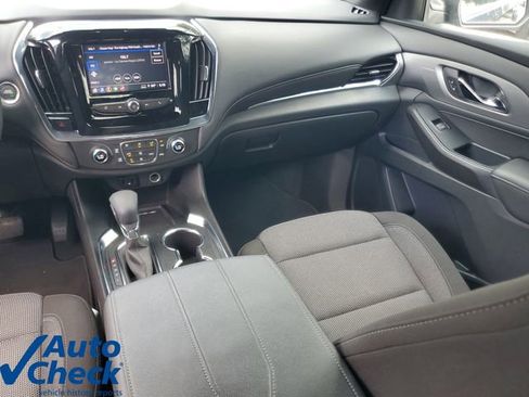 Used 2023 Chevrolet Traverse LT FWD image 15